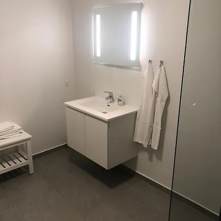 Apartment Go Sleep *